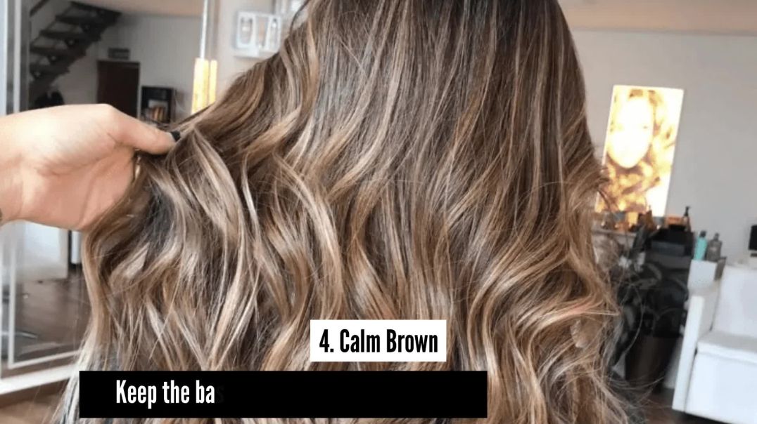 ⁣Get Distinct Balayage And Blonding Style